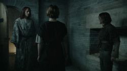 extant_GameOfThrones_5x03-HighSparrow_3011