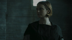 extant_GameOfThrones_5x03-HighSparrow_3060