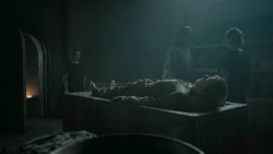 extant_GameOfThrones_5x03-HighSparrow_3407