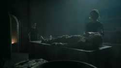 extant_GameOfThrones_5x03-HighSparrow_3428