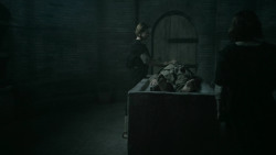 extant_GameOfThrones_5x03-HighSparrow_3439