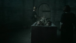 extant_GameOfThrones_5x03-HighSparrow_3440