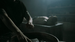 extant_GameOfThrones_5x03-HighSparrow_3477