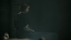 extant_GameOfThrones_5x03-HighSparrow_3482