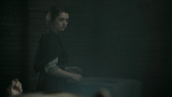 extant_GameOfThrones_5x03-HighSparrow_3483