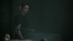 extant_GameOfThrones_5x03-HighSparrow_3484