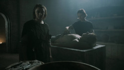 extant_GameOfThrones_5x03-HighSparrow_3526
