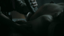 extant_GameOfThrones_5x03-HighSparrow_3552
