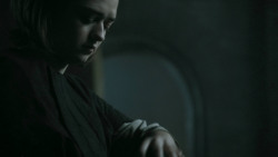 extant_GameOfThrones_5x03-HighSparrow_3560