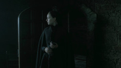 extant_GameOfThrones_5x03-HighSparrow_3704