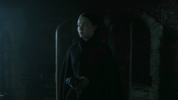 extant_GameOfThrones_5x03-HighSparrow_3707