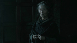extant_GameOfThrones_5x03-HighSparrow_3723