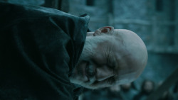 extant_GameOfThrones_5x03-HighSparrow_4208