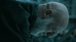 extant_GameOfThrones_5x03-HighSparrow_4230