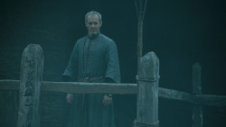 extant_GameOfThrones_5x03-HighSparrow_4259
