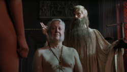 extant_GameOfThrones_5x03-HighSparrow_4298
