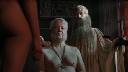 extant_GameOfThrones_5x03-HighSparrow_4303