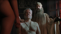 extant_GameOfThrones_5x03-HighSparrow_4304