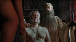extant_GameOfThrones_5x03-HighSparrow_4306