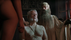 extant_GameOfThrones_5x03-HighSparrow_4311