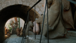 extant_GameOfThrones_5x03-HighSparrow_4398