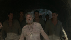 extant_GameOfThrones_5x03-HighSparrow_4417
