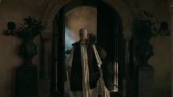 extant_GameOfThrones_5x03-HighSparrow_4446
