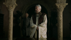 extant_GameOfThrones_5x03-HighSparrow_4460