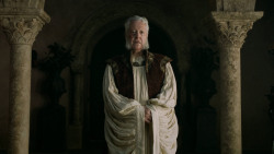 extant_GameOfThrones_5x03-HighSparrow_4502