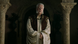 extant_GameOfThrones_5x03-HighSparrow_4516