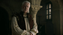 extant_GameOfThrones_5x03-HighSparrow_4535
