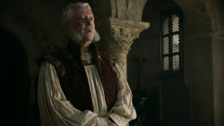 extant_GameOfThrones_5x03-HighSparrow_4539