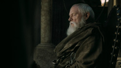 extant_GameOfThrones_5x03-HighSparrow_4549