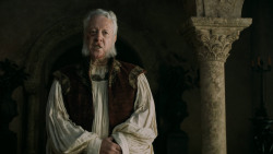 extant_GameOfThrones_5x03-HighSparrow_4561