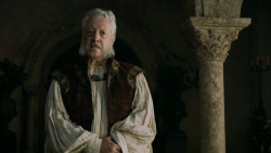 extant_GameOfThrones_5x03-HighSparrow_4563