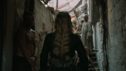 extant_GameOfThrones_5x03-HighSparrow_4625