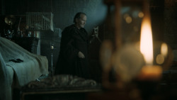 extant_GameOfThrones_5x03-HighSparrow_4947