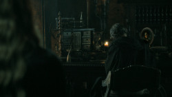 extant_GameOfThrones_5x03-HighSparrow_4998