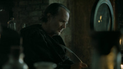 extant_GameOfThrones_5x03-HighSparrow_5045
