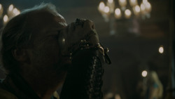 extant_GameOfThrones_5x03-HighSparrow_5944