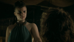 extant_GameOfThrones_5x03-HighSparrow_6097