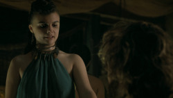 extant_GameOfThrones_5x03-HighSparrow_6116