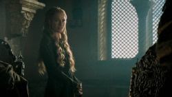 extant_GameOfThrones_5x04-SonsOfTheHarpy_0575