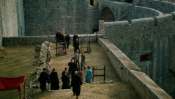 extant_GameOfThrones_5x04-SonsOfTheHarpy_1072