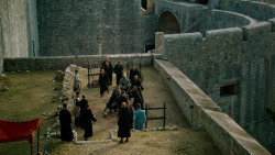 extant_GameOfThrones_5x04-SonsOfTheHarpy_1076