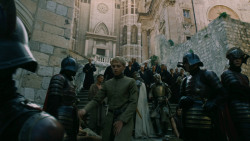 extant_GameOfThrones_5x04-SonsOfTheHarpy_1427