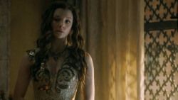 extant_GameOfThrones_5x04-SonsOfTheHarpy_1507