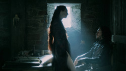extant_GameOfThrones_5x04-SonsOfTheHarpy_1976
