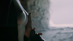 extant_GameOfThrones_5x04-SonsOfTheHarpy_2000