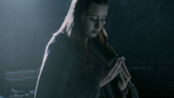 extant_GameOfThrones_5x04-SonsOfTheHarpy_2246